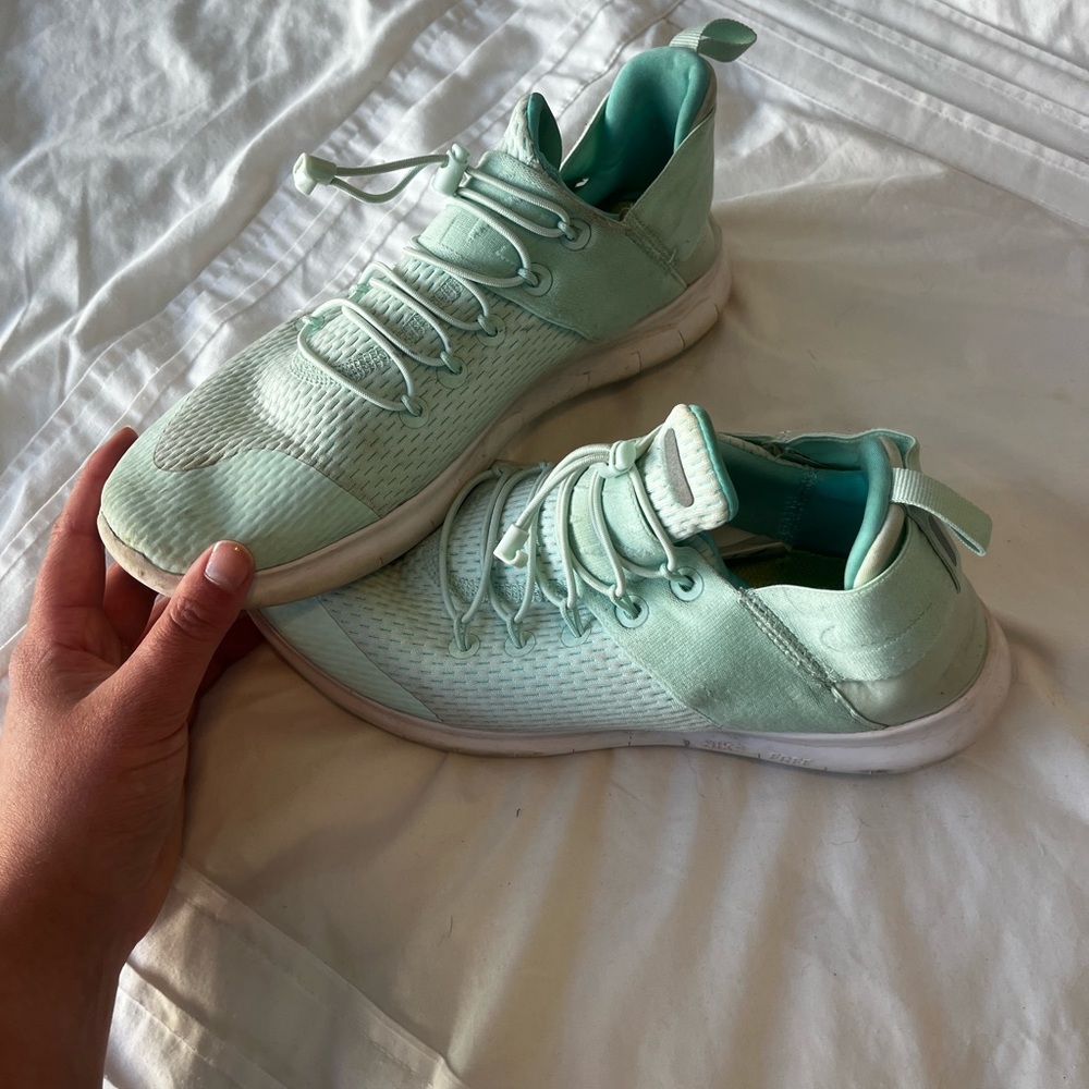 Nike athletic shoes, barely worn